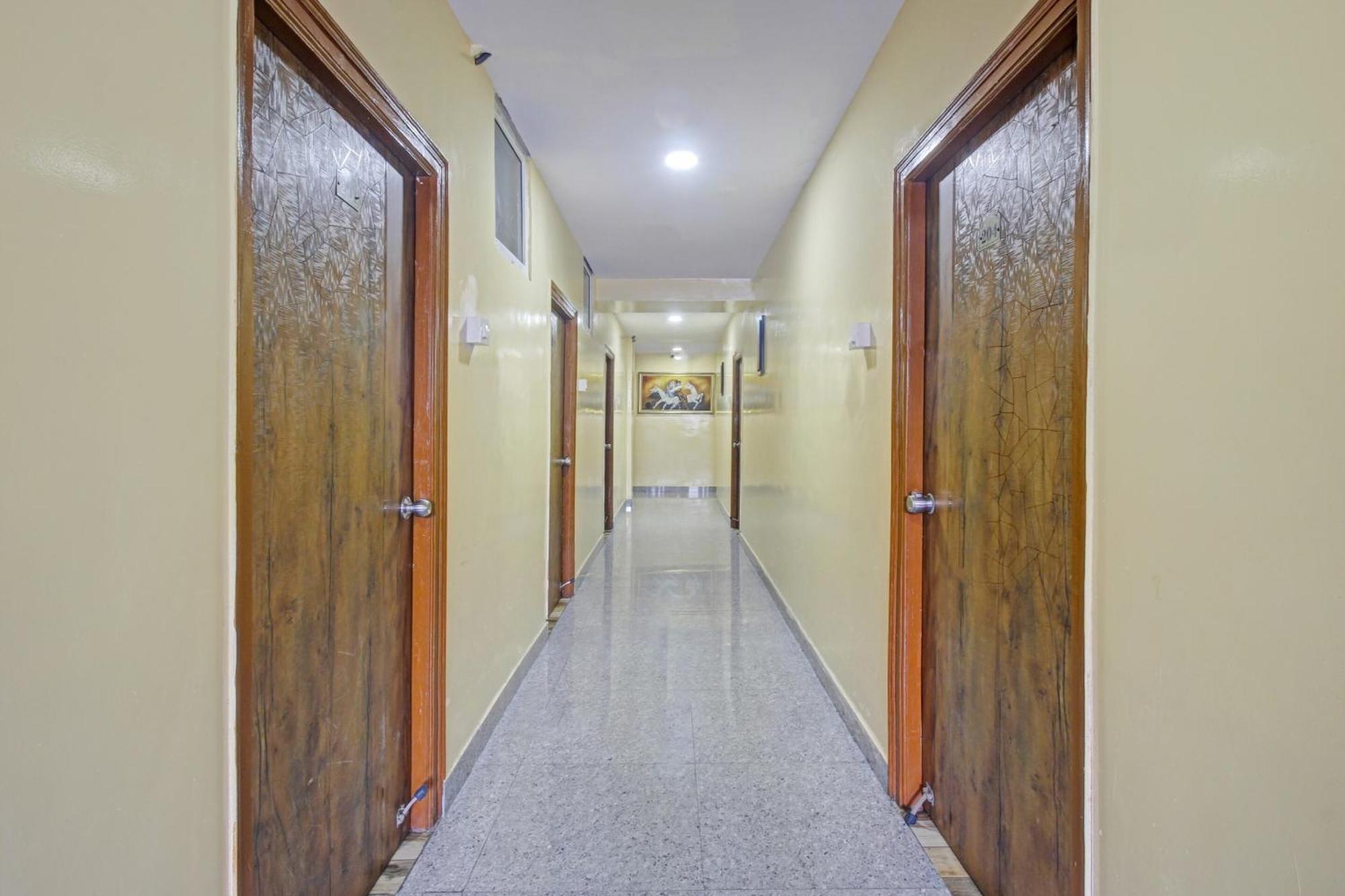 Super Hotel O Sri Sai Regency Hajdarábád Exteriér fotografie